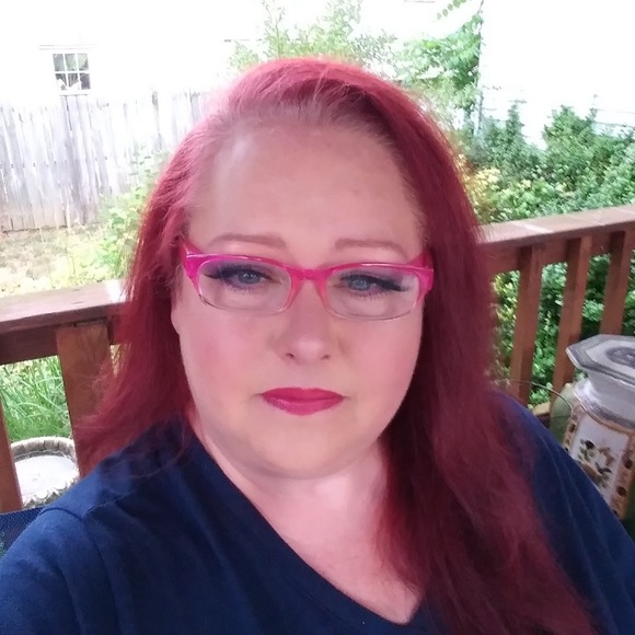 Meet the Posher Other - Meet your Posher, Alicia